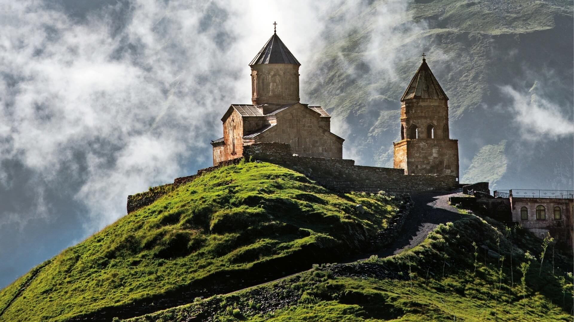 Self-Drive or Chauffeur? Choosing How to Explore Georgia